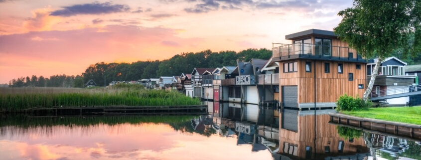 short term vacation rental insurance vrbo airbnb Illinois