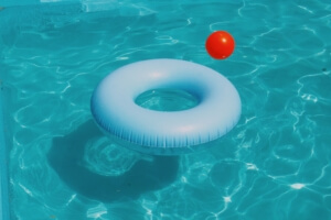 Insurance for your swimming pool in Warrenville, IL
